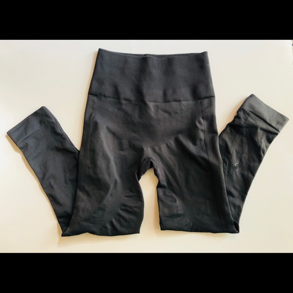 lululemon athletica Pants - lululemon• size 6